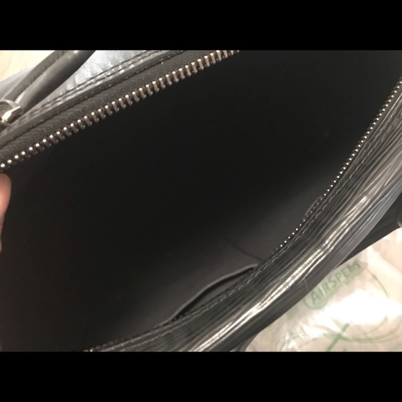 *SOLD* Louis Vuitton Speedy Epi Black 35 - Picture 6 of 8